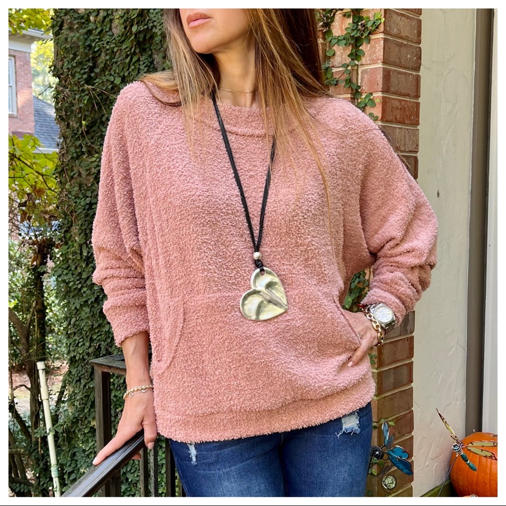 #01 So soft Kangaroo pocket loose fit top - Picture 1 of 6